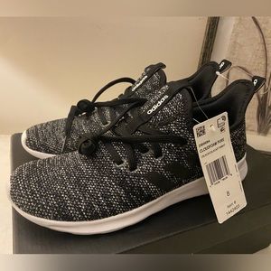 Adidas Cloudfoam tennis shoes